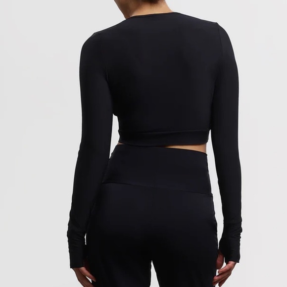 Commando Black Butter Wrap Long Sleeve Cropped Top with Thumb Holes M - Picture 6 of 11
